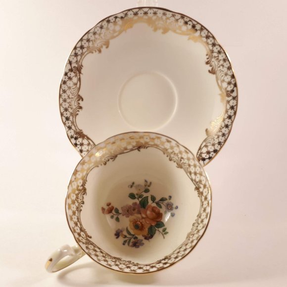 RARE !! Aynsley wide mouthed pale yellow teacup and saucer gold gilt - Picture 2 of 10